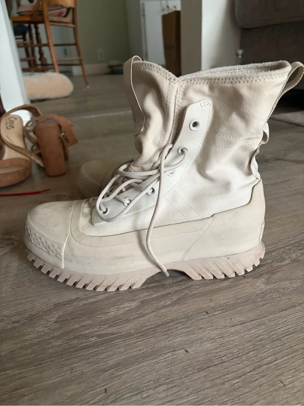 Converse chunky winter boots